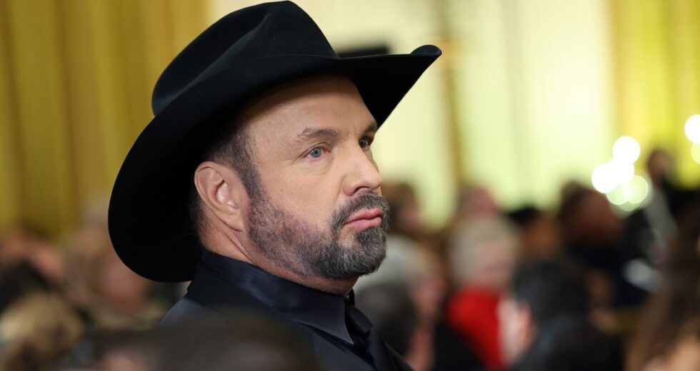 Shocking Garth Brooks Rape Accusation by Former Employee Revealed